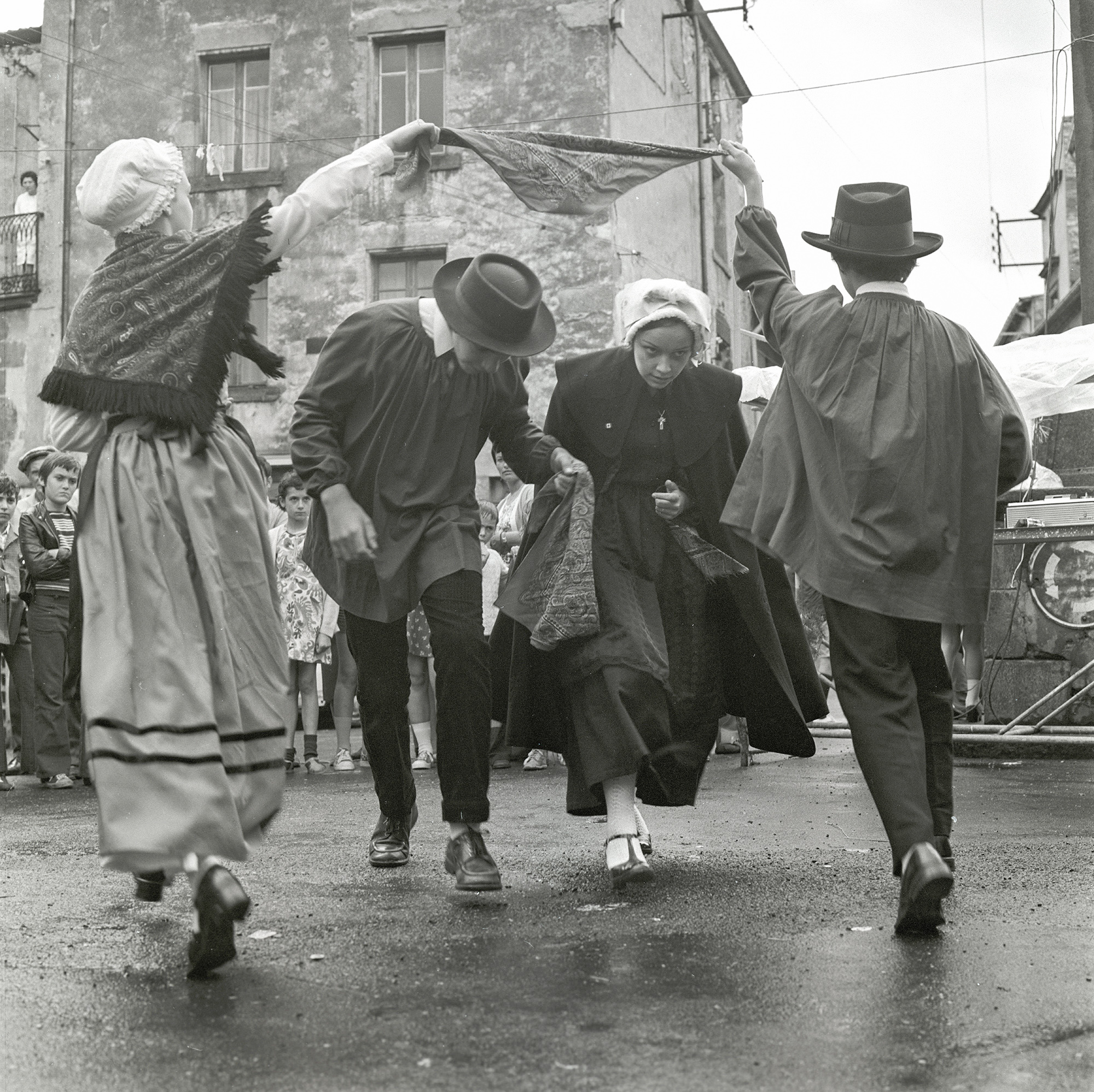 Le Chantou, groupe de danse folklorique, Mirefleurs, Avril 1973