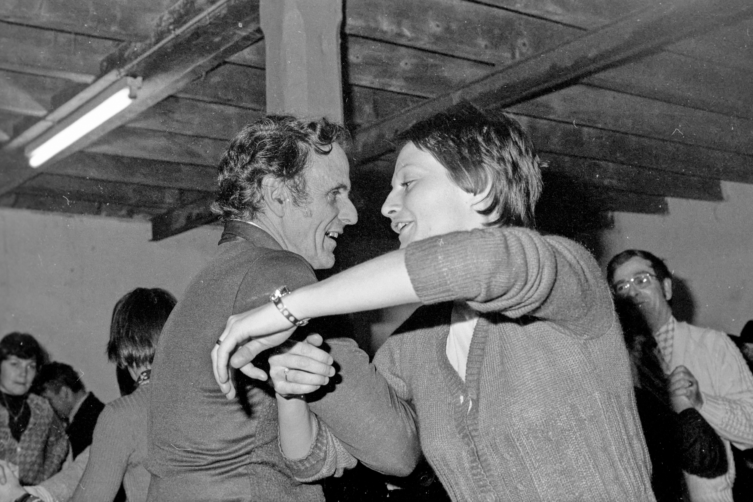 Fête à  l'occasion du jumelage des Martres-de-de-Veyre avec la ville canadienne de Wynyard, décembre 1974
