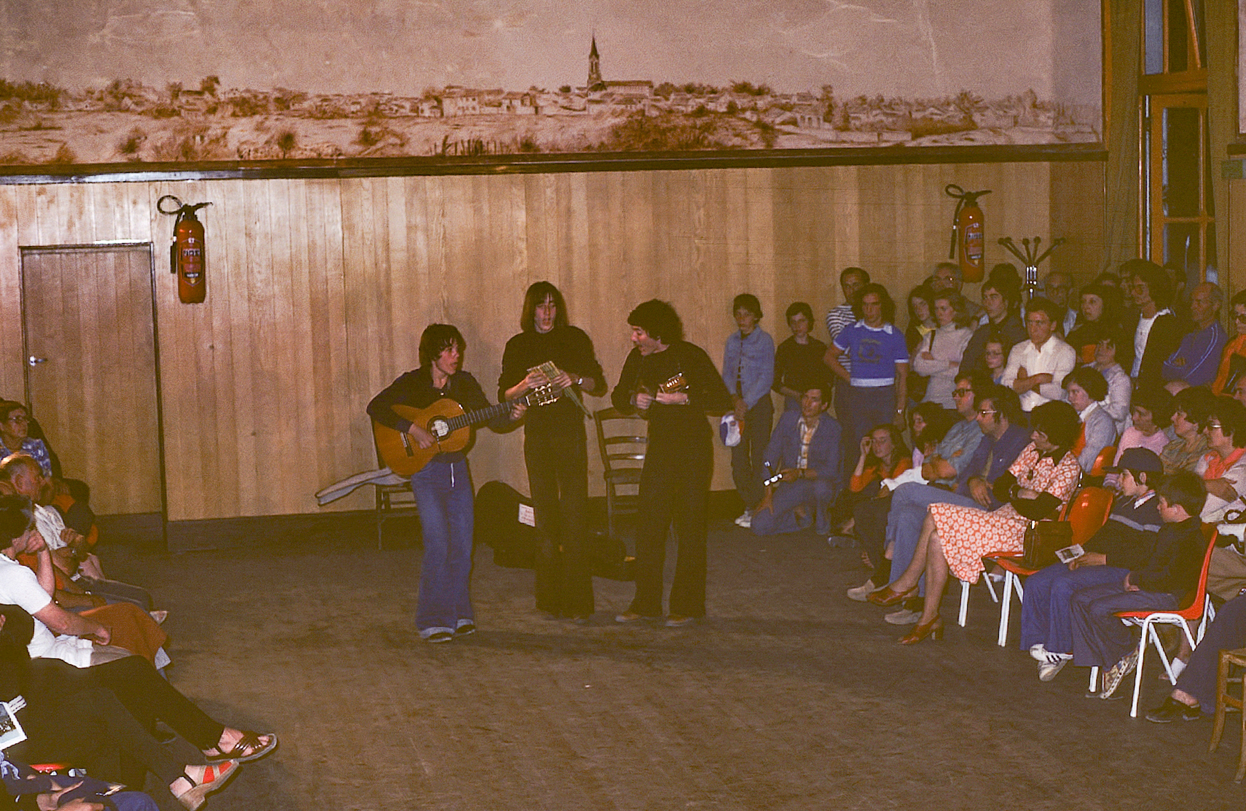 Voyage du Chantou à l'Ile de Ré., le groupe de musique d'Amérique latine Cotopaxi, Mai 1976